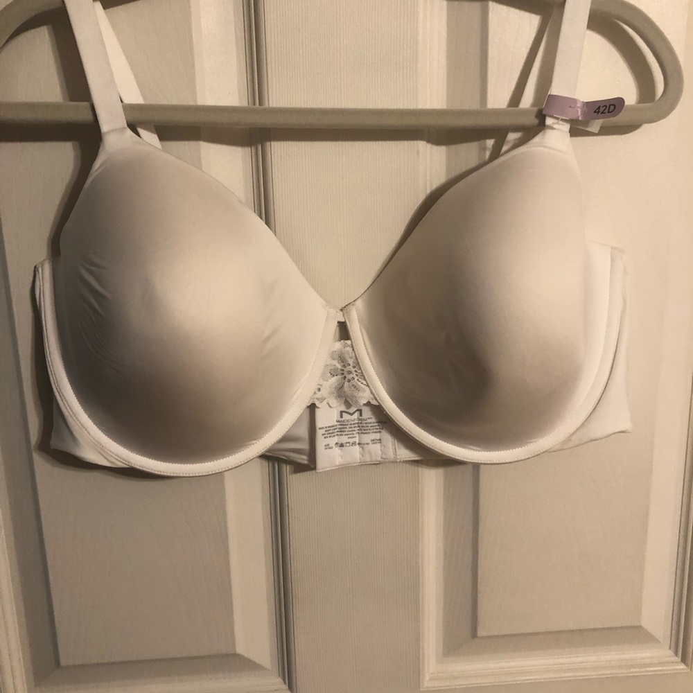 NWT - Maindenform Full Coverage Bra - Size 42D